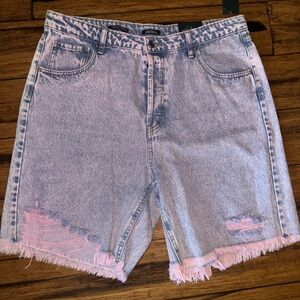 Women’s Wild Fable Jeans with a hint of pink Shorts NWT Tags Size 16